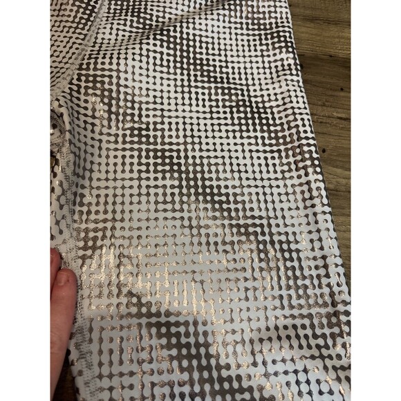 Peloton women’s leggings- Large- NWT-Show UP foil color - Picture 11 of 16